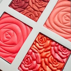 Rosy Glow Blush Palette